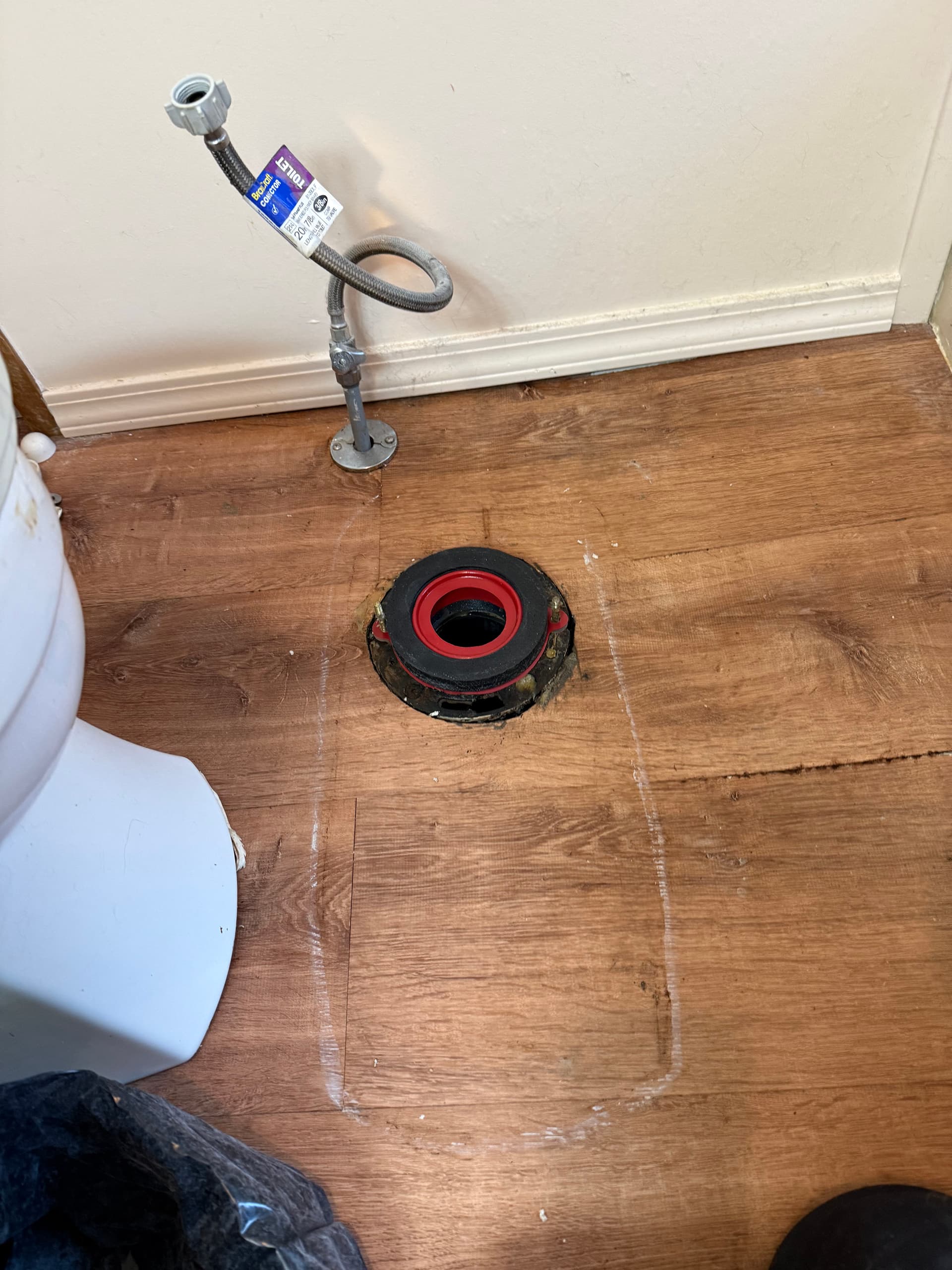 Gallery photos for Enhanced Bathroom Sealing with Reliable Neoprene Gaskets: Image #1