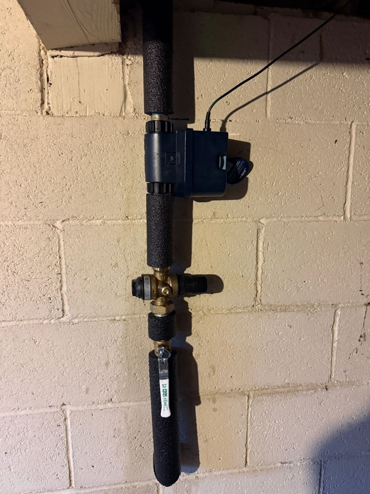 Smart Water Main Installation with Moen Flo image